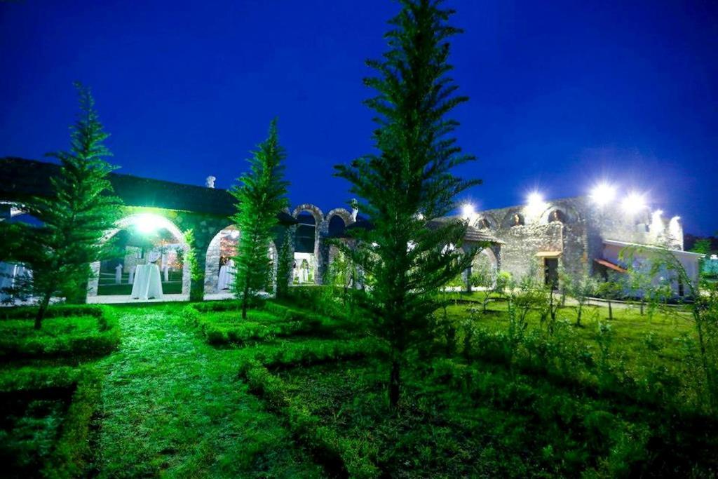 Kriva Resort 爱尔巴桑 外观 照片
